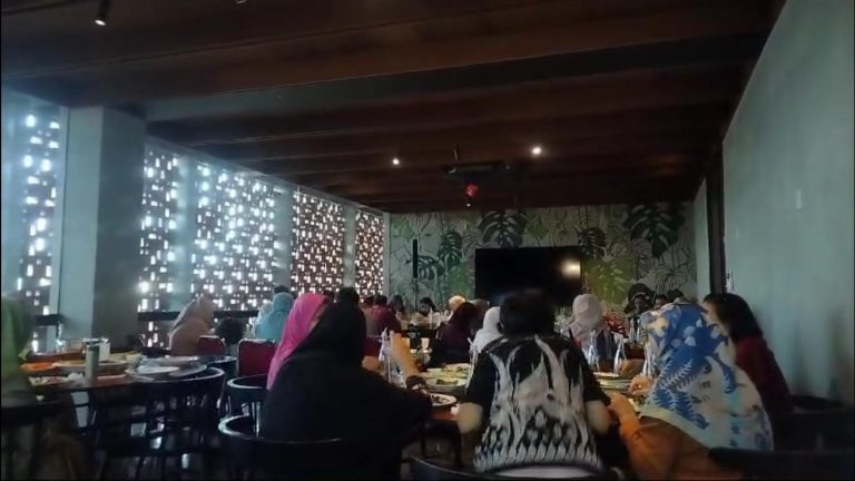 Organ Tunggal Three S Entertainment tampil elegan di acara ramah tamah di Wiro Sableng Garden, 25 Feb 2025 | Three S Entertainment Jasa Hiburan Musik Jakarta