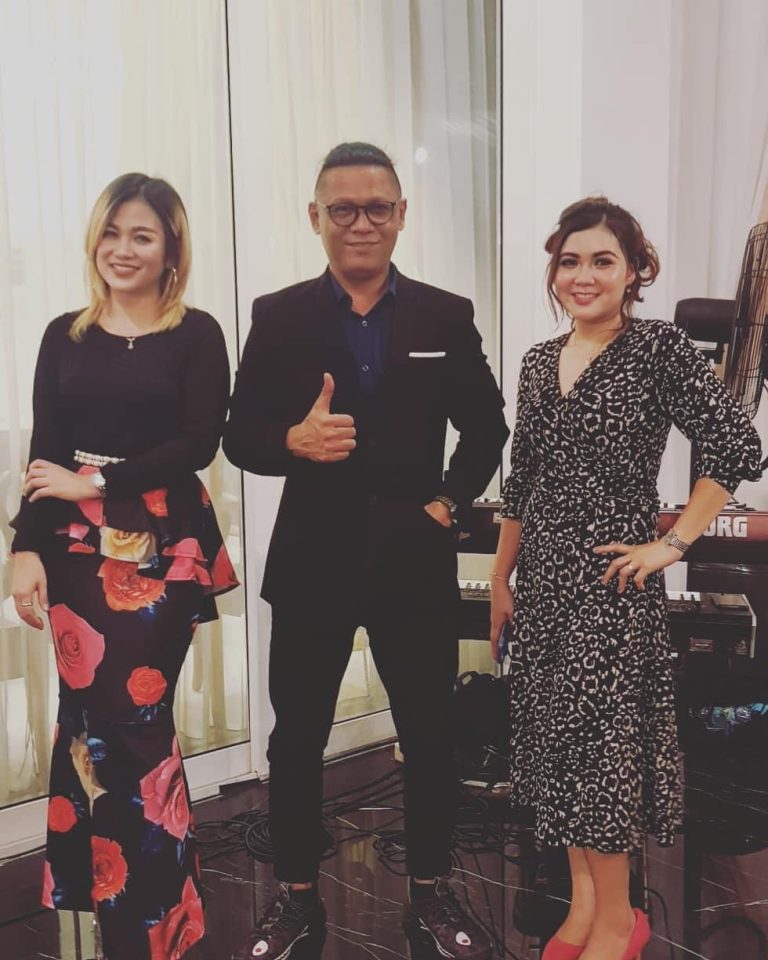 sewa organ tunggal profesional dengan harga MURAH di jakarta Lengkap dengan pemain saxophone – Three  S Entertainment